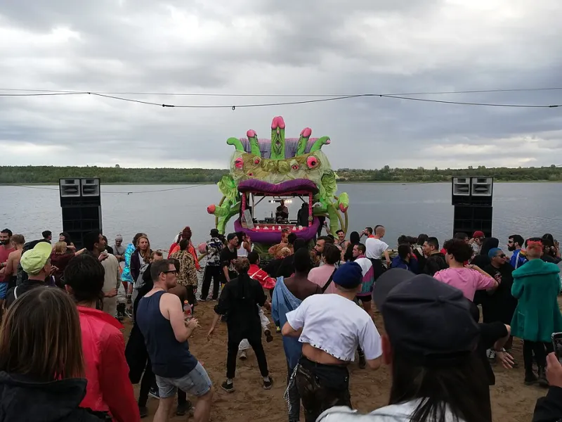 You Know It When You Feel It: 7 Signs the Dance Floor You're On Is the Real Deal